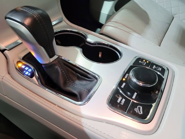 Used 2018 Jeep Grand Cherokee Summit image 42