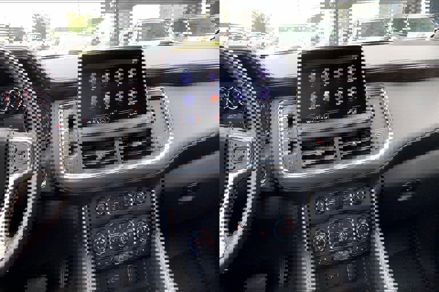 Used 2021 Chevrolet Tahoe Z71 w/ Luxury Package AWD/4WD image 7