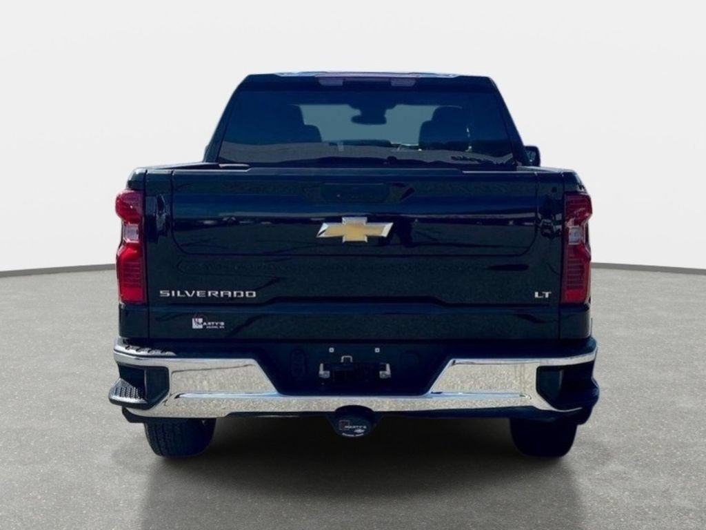 Used 2023 Chevrolet Silverado 1500 LT AWD/4WD image 4