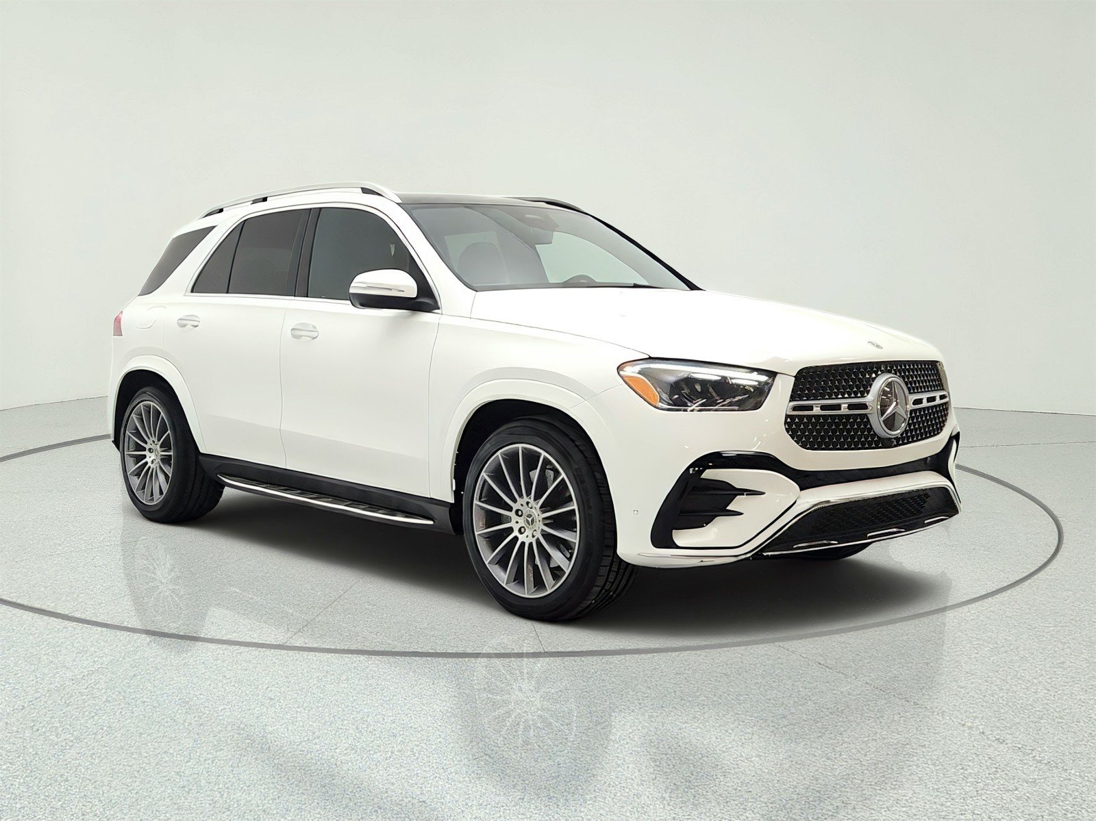 Used 2024 Mercedes-Benz GLE 350 4MATIC image 3