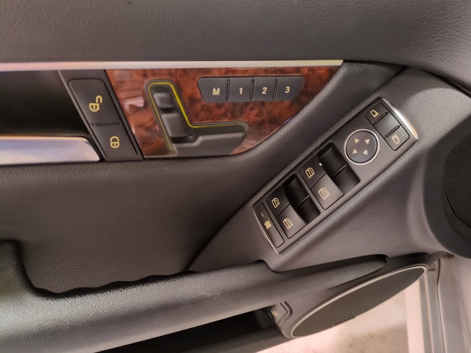 Used 2014 Mercedes-Benz C 300 4MATIC Sedan image 16