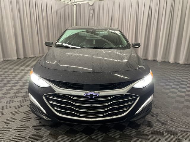 Used 2022 Chevrolet Malibu Premier image 2