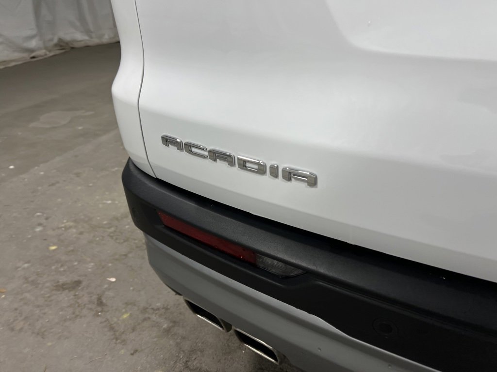 Used 2025 GMC Acadia Elevation image 19