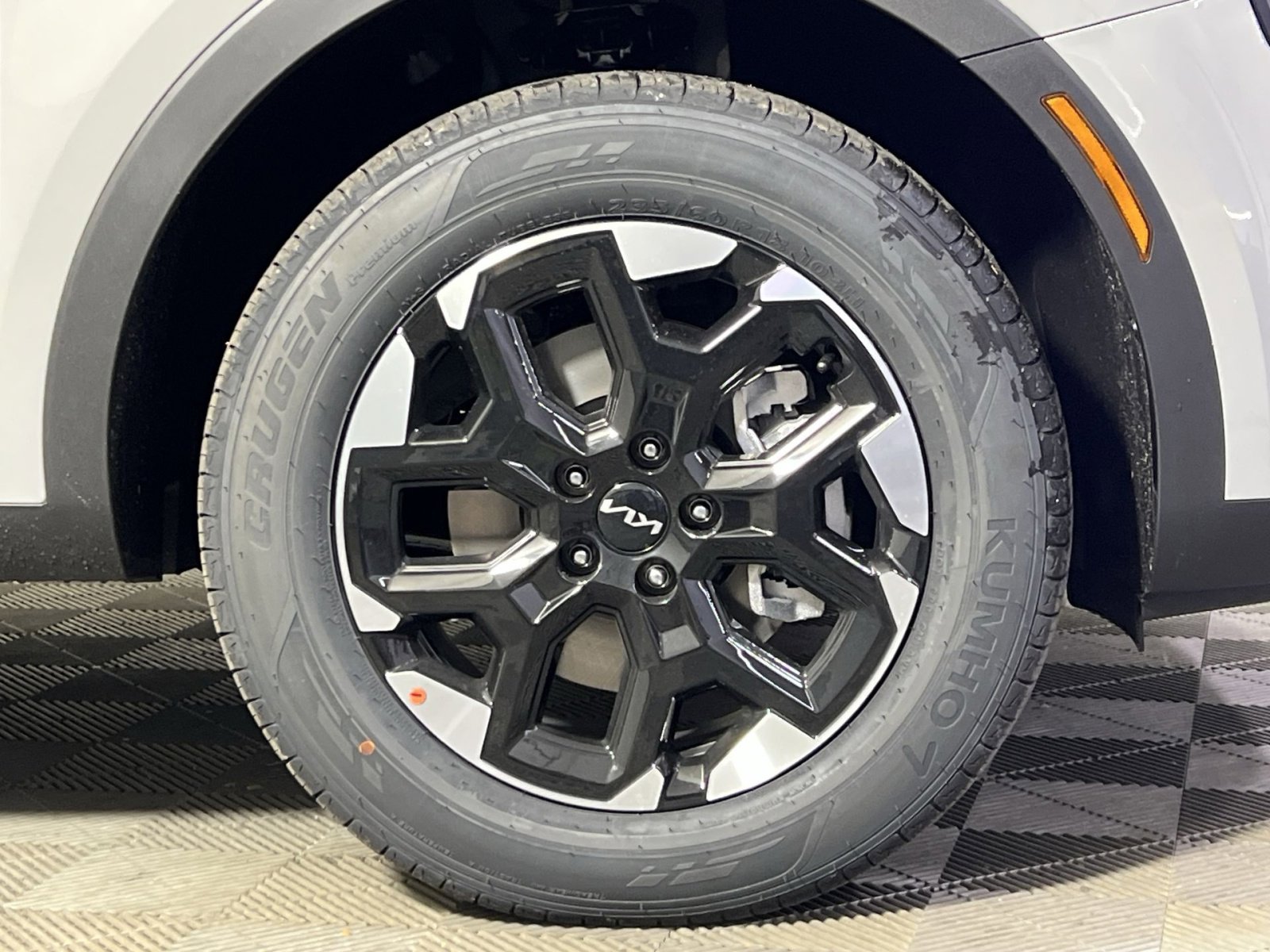 New 2026 Kia Sorento S image 10