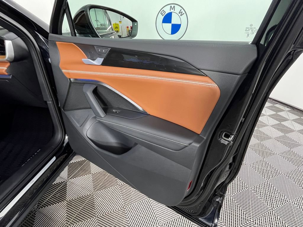 Used 2025 Volkswagen Tiguan SEL R-Line image 22