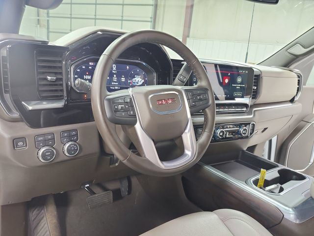 Used 2025 GMC Sierra 2500 SLT w/ SLT Convenience Package AWD/4WD image 18
