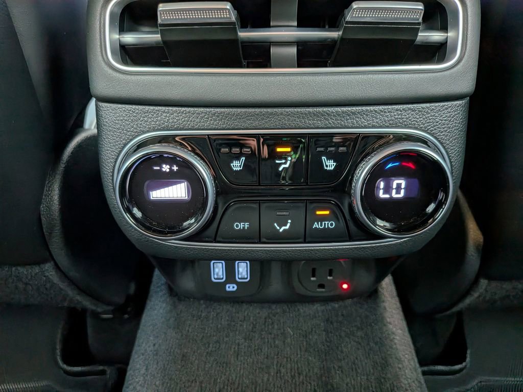 Used 2025 Genesis GV70 3.5T Sport w/ Sport Prestige Package image 28