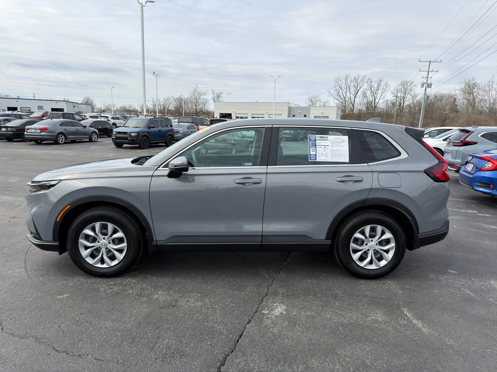 Used 2024 Honda CR-V LX image 3