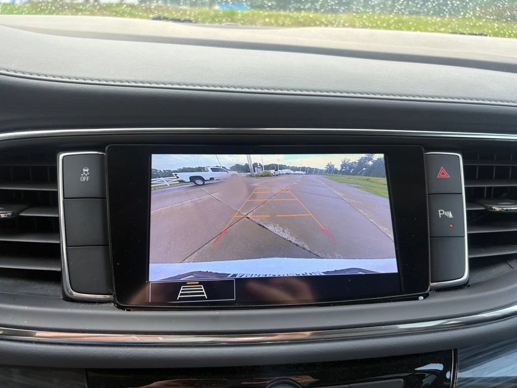 Used 2021 Buick Enclave Essence FWD image 21