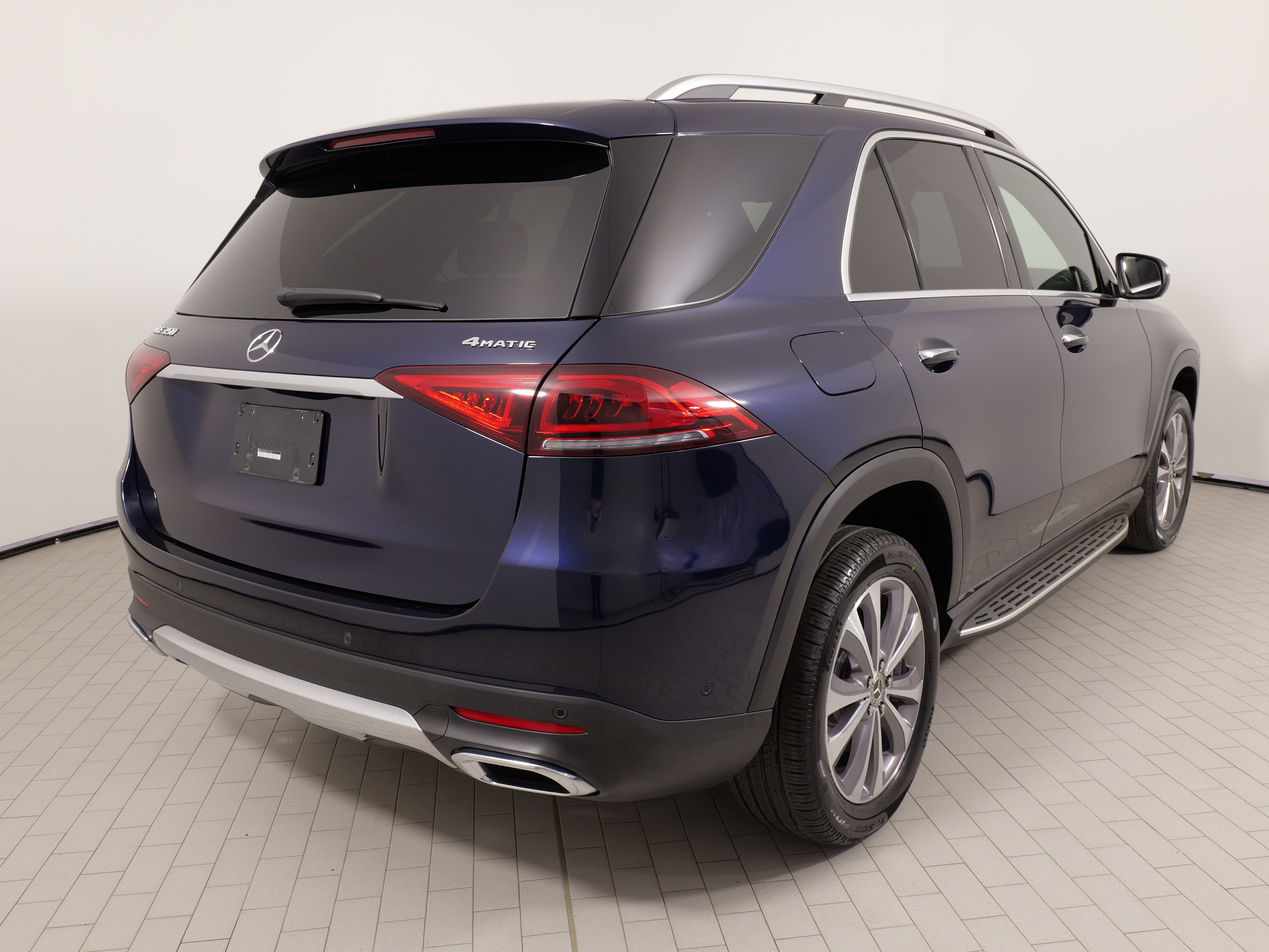 Used 2022 Mercedes-Benz GLE 350 4MATIC image 11