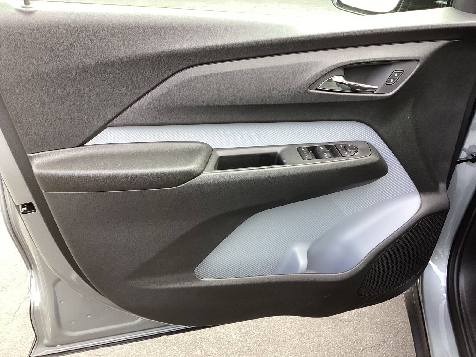 New 2027 Chevrolet Bolt LT w/ Comfort Package image 21