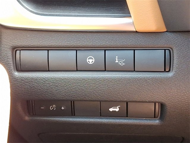 Used 2022 Nissan Rogue Platinum w/ Head-Up Display Package image 27