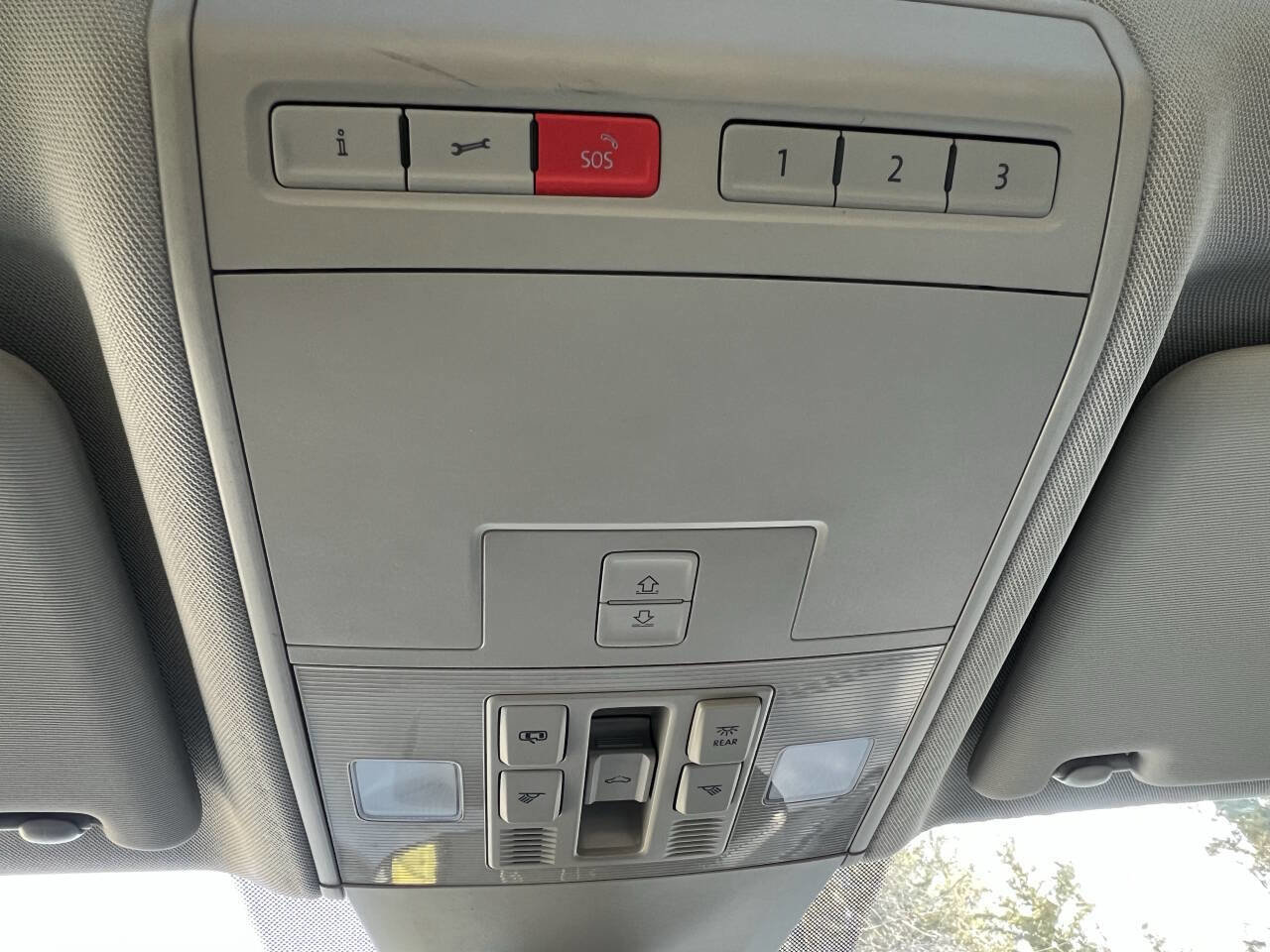 Used 2019 Volkswagen Atlas SEL image 35