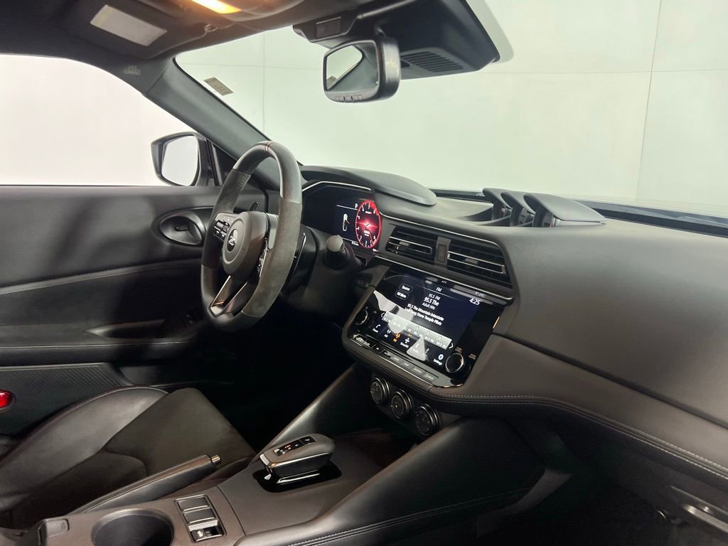 Used 2025 Nissan Z NISMO w/ Floor Mat Package image 32