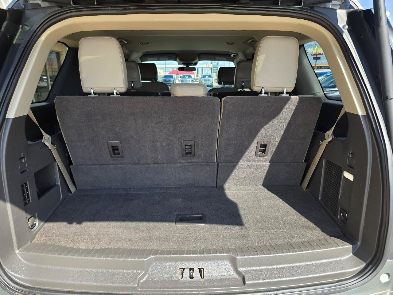 Used 2019 Ford Expedition XLT w/ Equipment Group 202A AWD/4WD image 27
