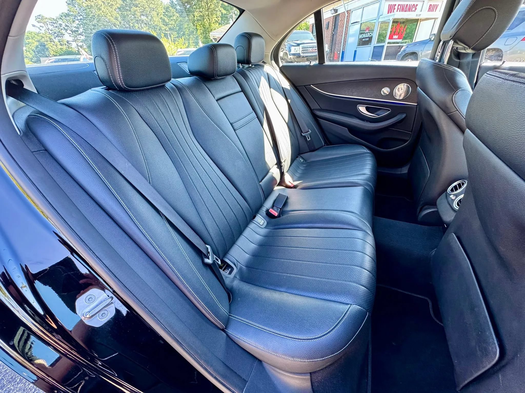 Used 2017 Mercedes-Benz E 300 image 11