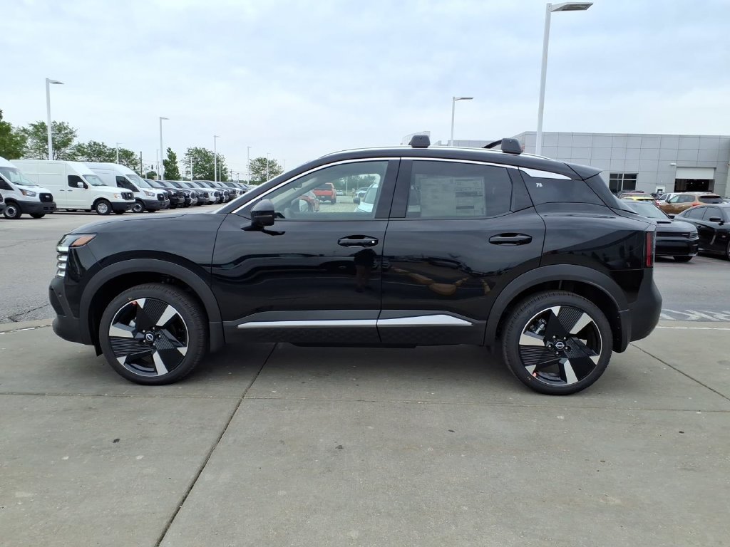 New 2026 Nissan Kicks SR w/ Cold Weather Package AWD/4WD image 5