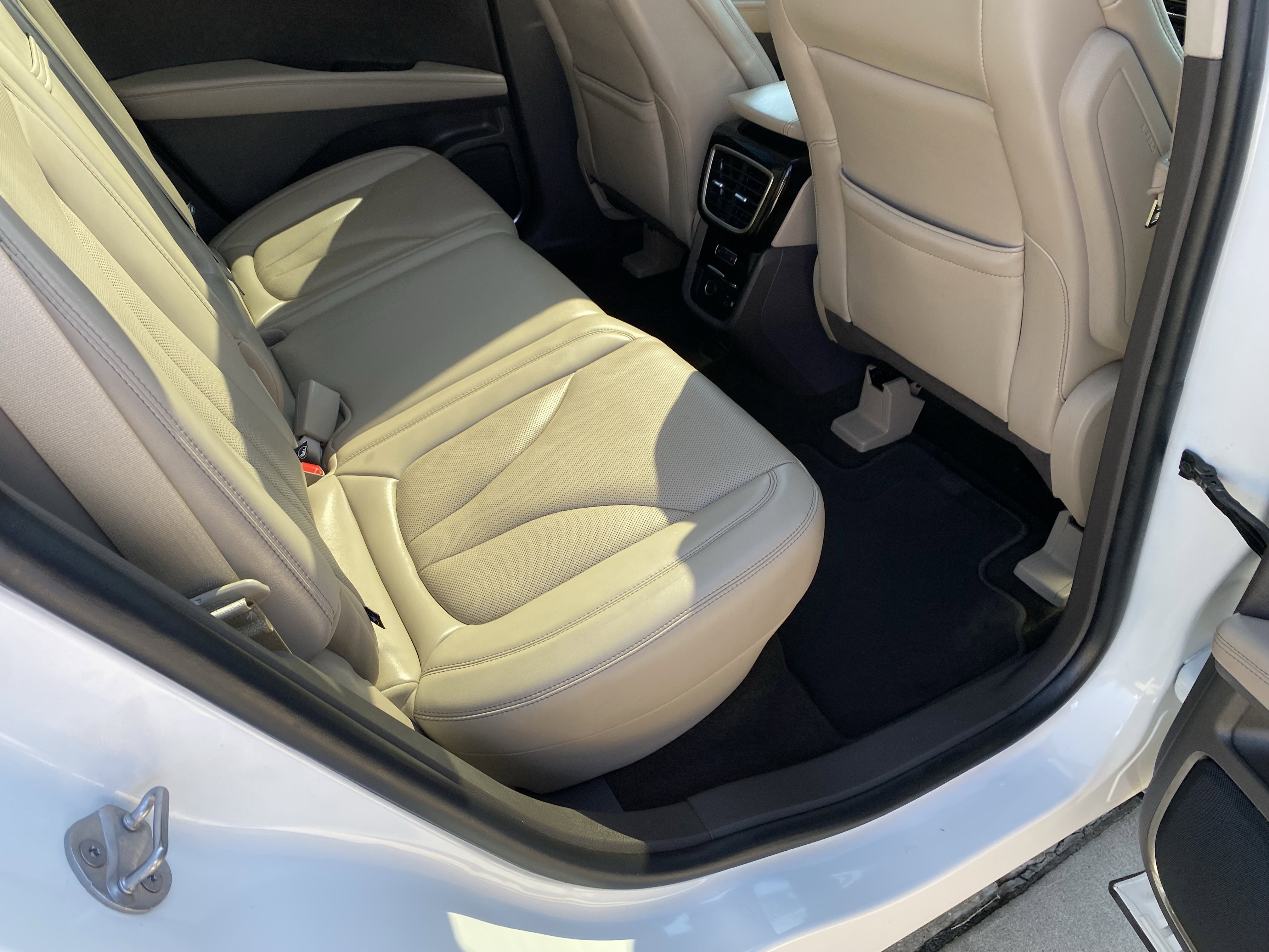 Used 2021 Lincoln Nautilus Reserve w/ Equipment Group 201A image 11