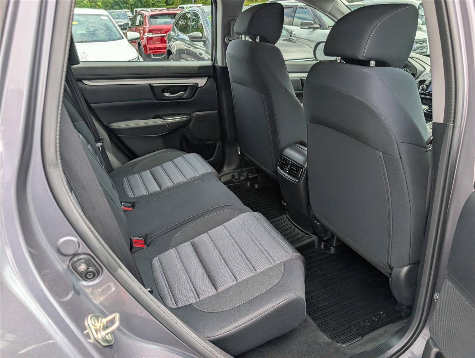 Used 2019 Honda CR-V LX image 11