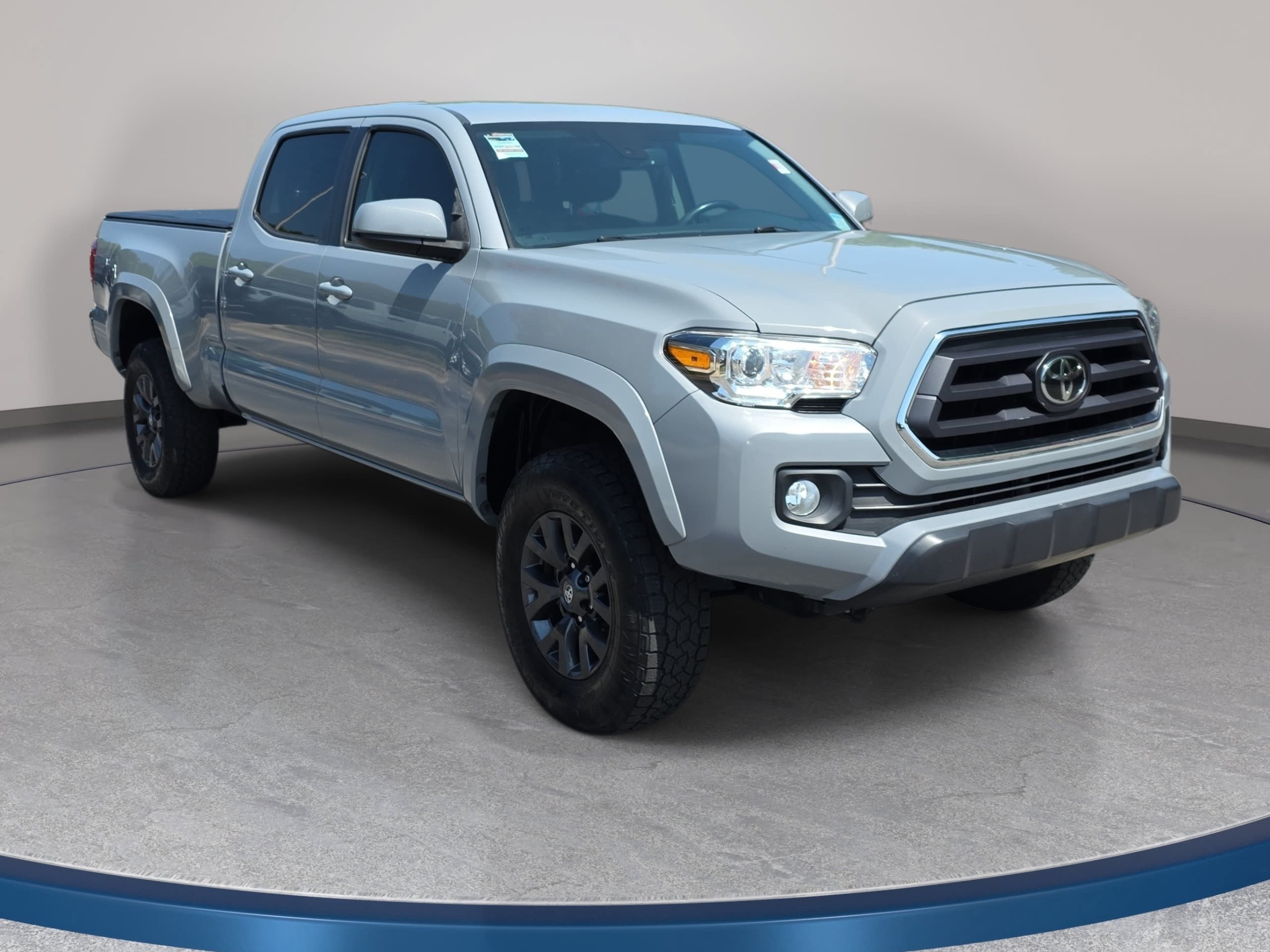Used 2021 Toyota Tacoma SR5 AWD/4WD image 3
