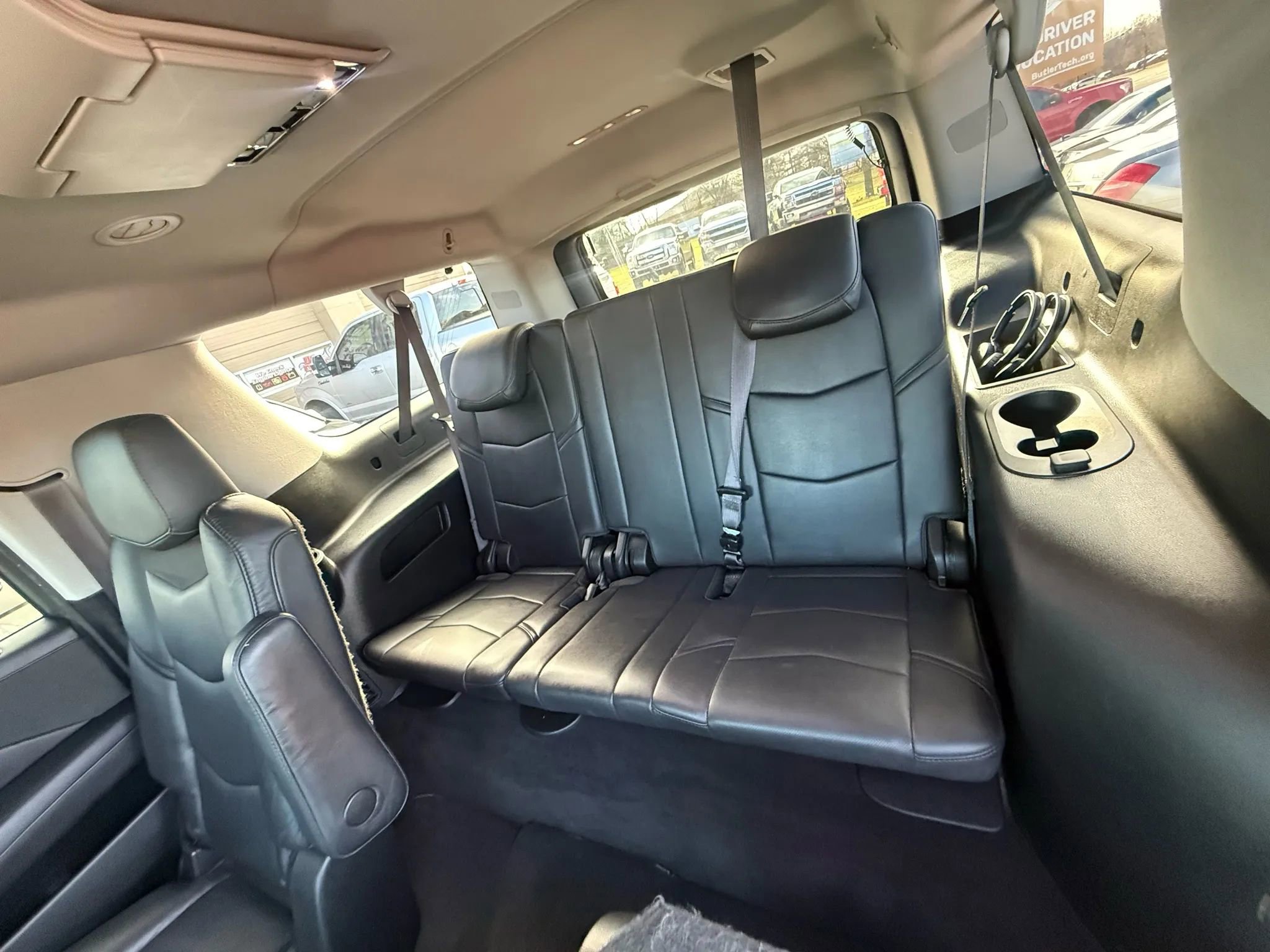 Used 2017 Cadillac Escalade ESV Luxury image 19