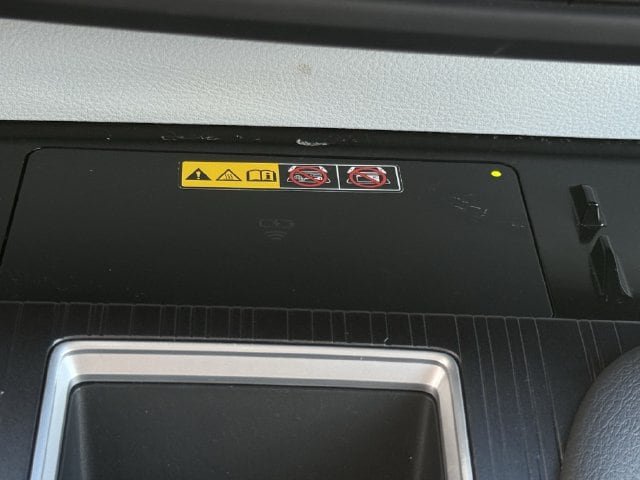 Used 2025 Toyota Sienna XLE FWD image 22