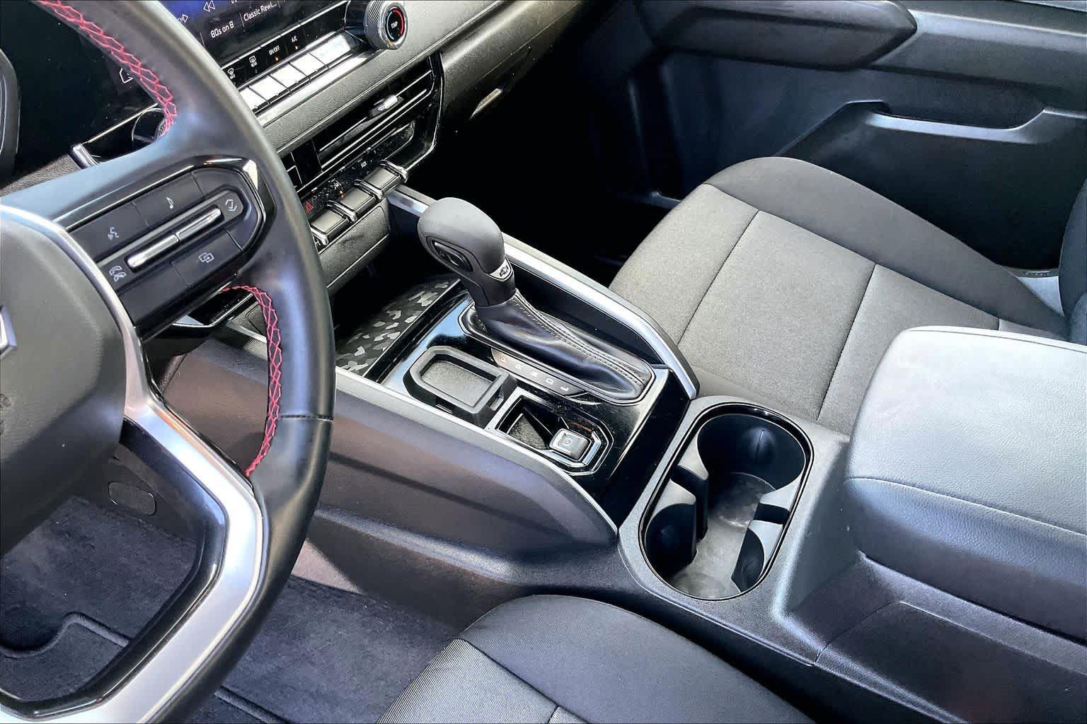 Used 2025 Chevrolet Colorado W/T w/ WT Custom Package RWD image 15
