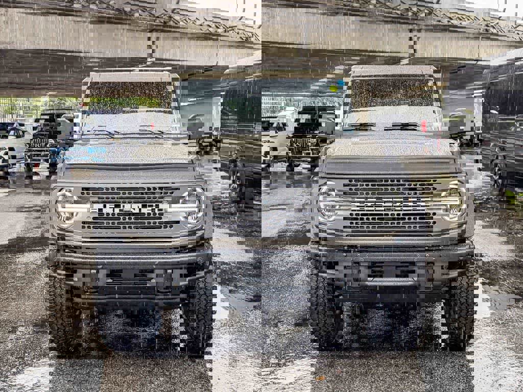 New 2025 Ford Bronco Badlands image 2