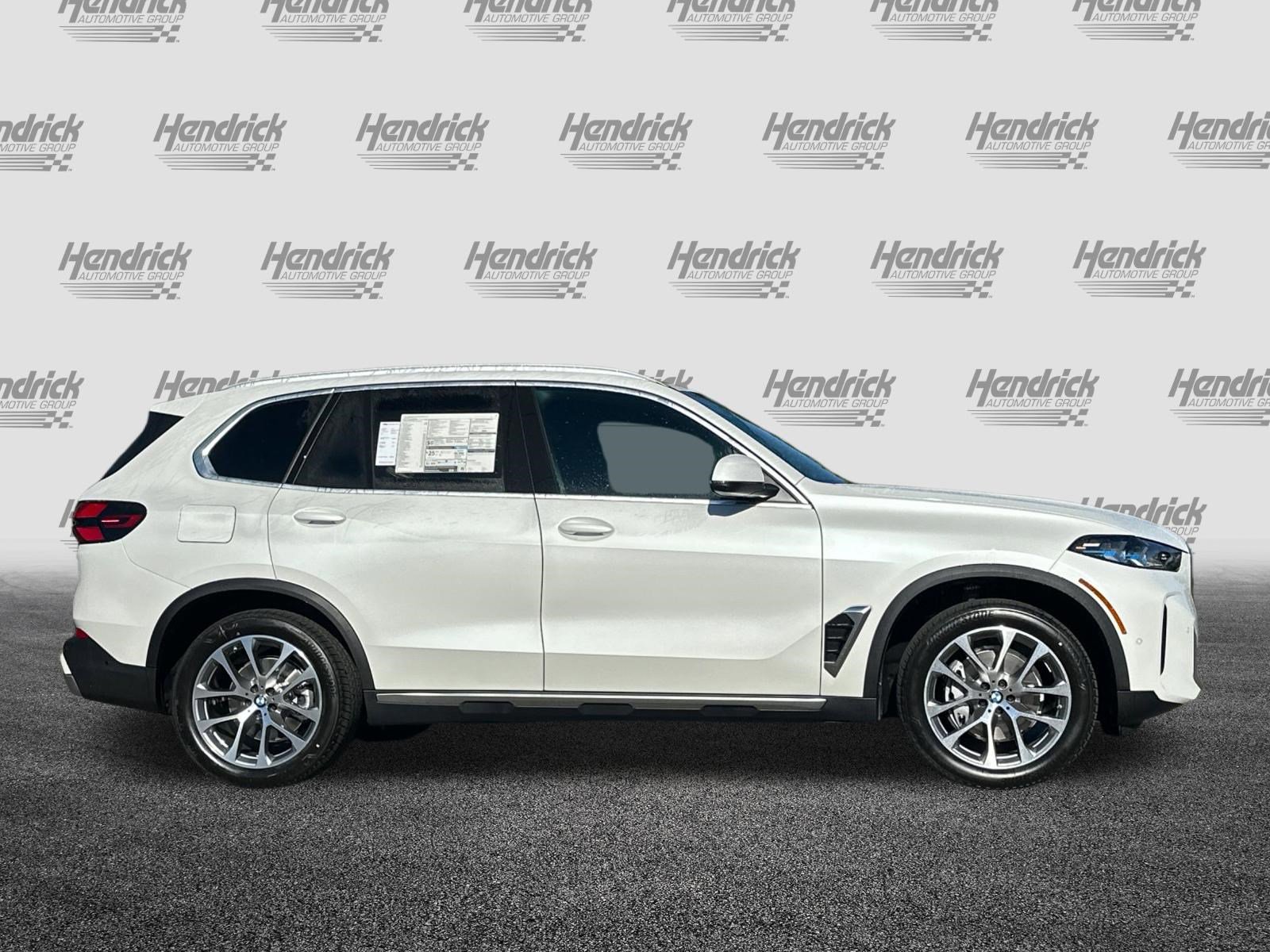 New 2026 BMW X5 xDrive40i AWD/4WD image 5