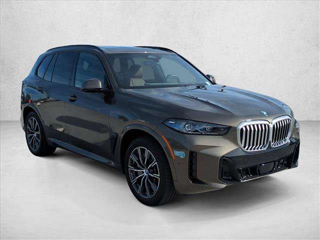 Certified 2025 BMW X5 xDrive50e w/ Executive Package image 3