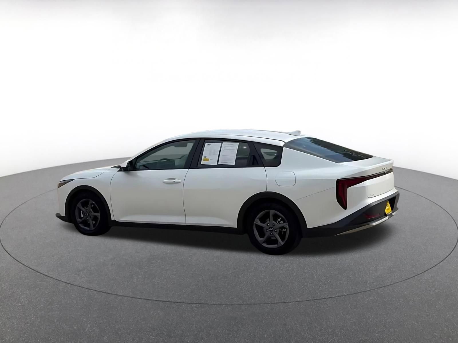 Used 2025 Kia K4 FWD image 11