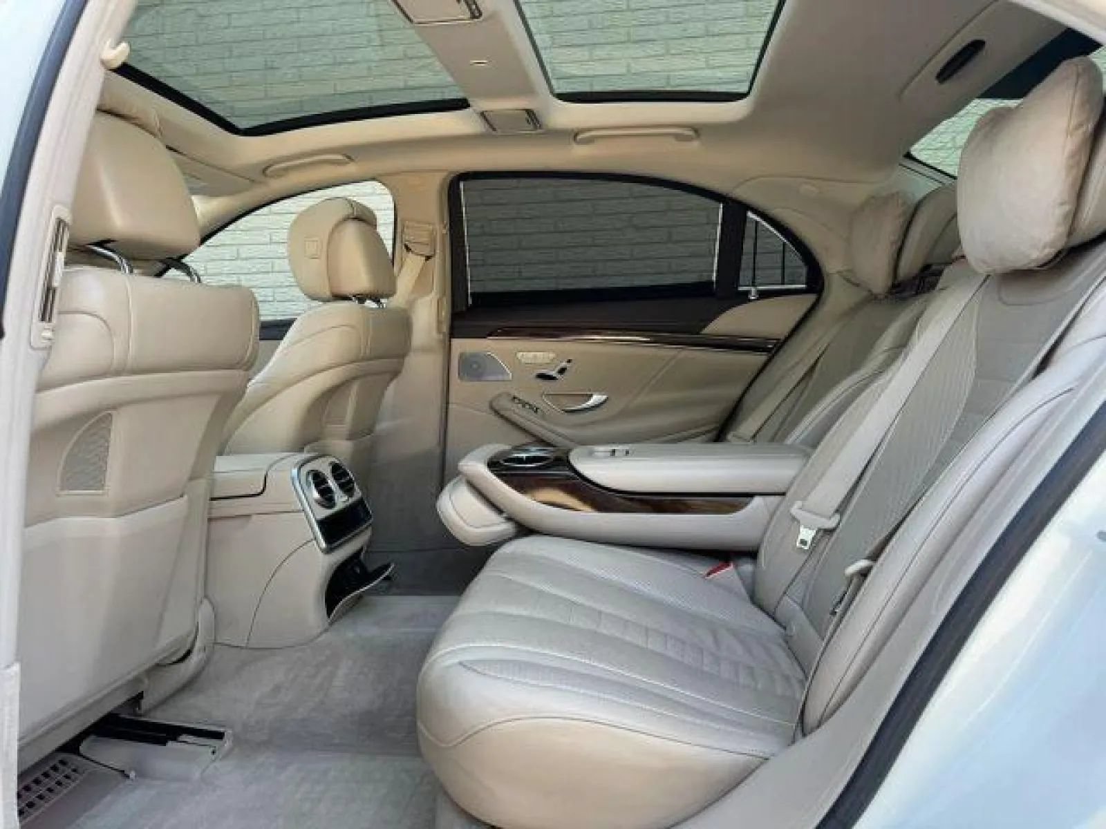 Used 2015 Mercedes-Benz S 550 Sedan image 23