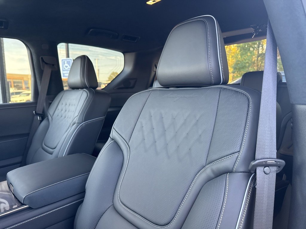 Used 2025 INFINITI QX80 Autograph image 43