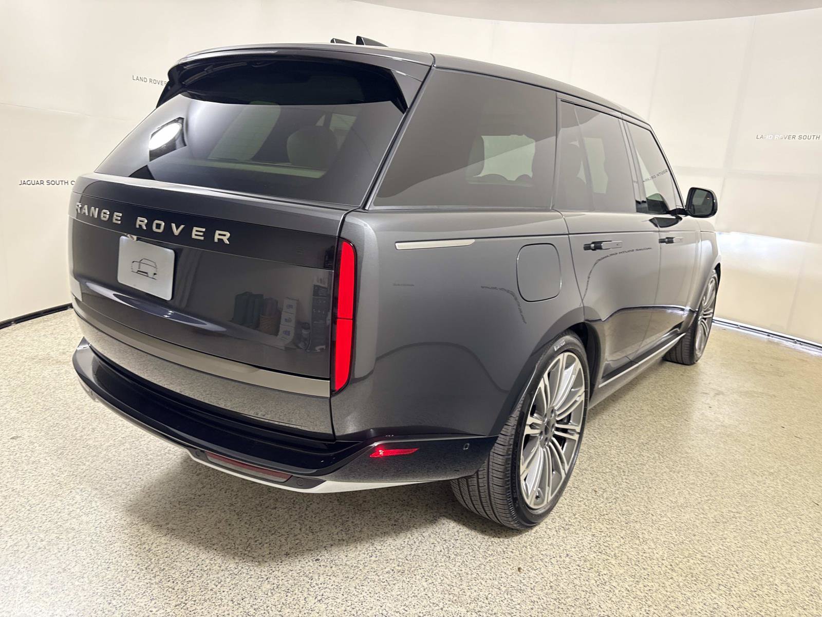 New 2026 Land Rover Range Rover SE AWD/4WD image 5