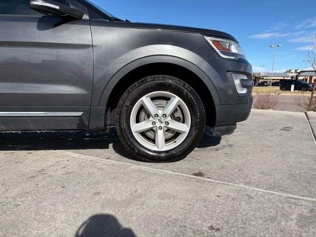 Used 2017 Ford Explorer XLT w/ Equipment Group 202A image 11