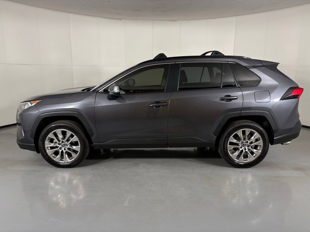 Used 2019 Toyota RAV4 XLE Premium image 5