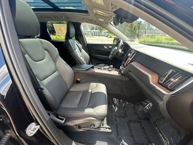 Certified 2023 Volvo XC60 B5 Plus AWD/4WD image 15