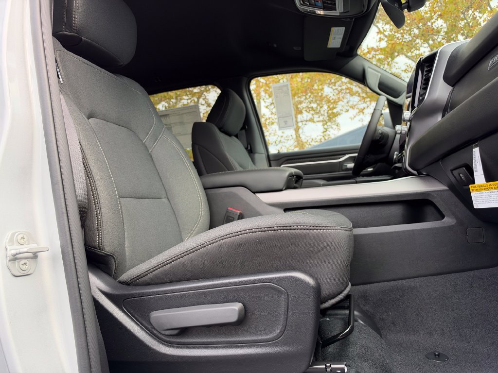 New 2027 RAM 1500 4x4 Crew Cab image 11