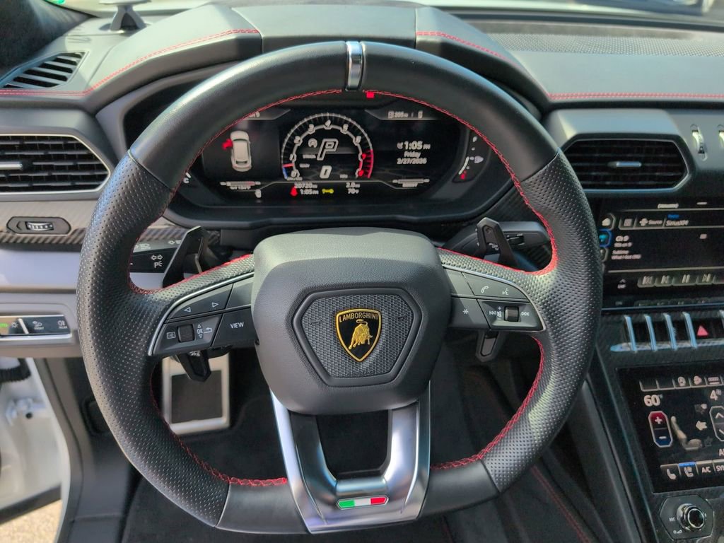 Used 2022 Lamborghini Urus image 16