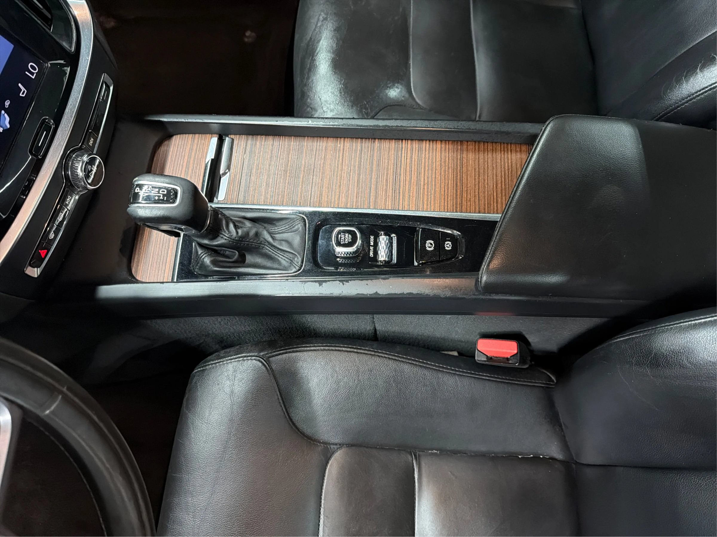 Used 2019 Volvo S60 T5 Momentum w/ Multimedia Package FWD image 31