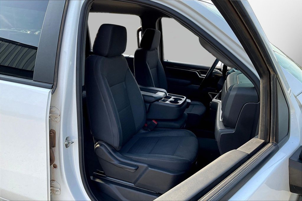 Used 2025 Chevrolet Silverado 2500 LT w/ Safety Package AWD/4WD image 28