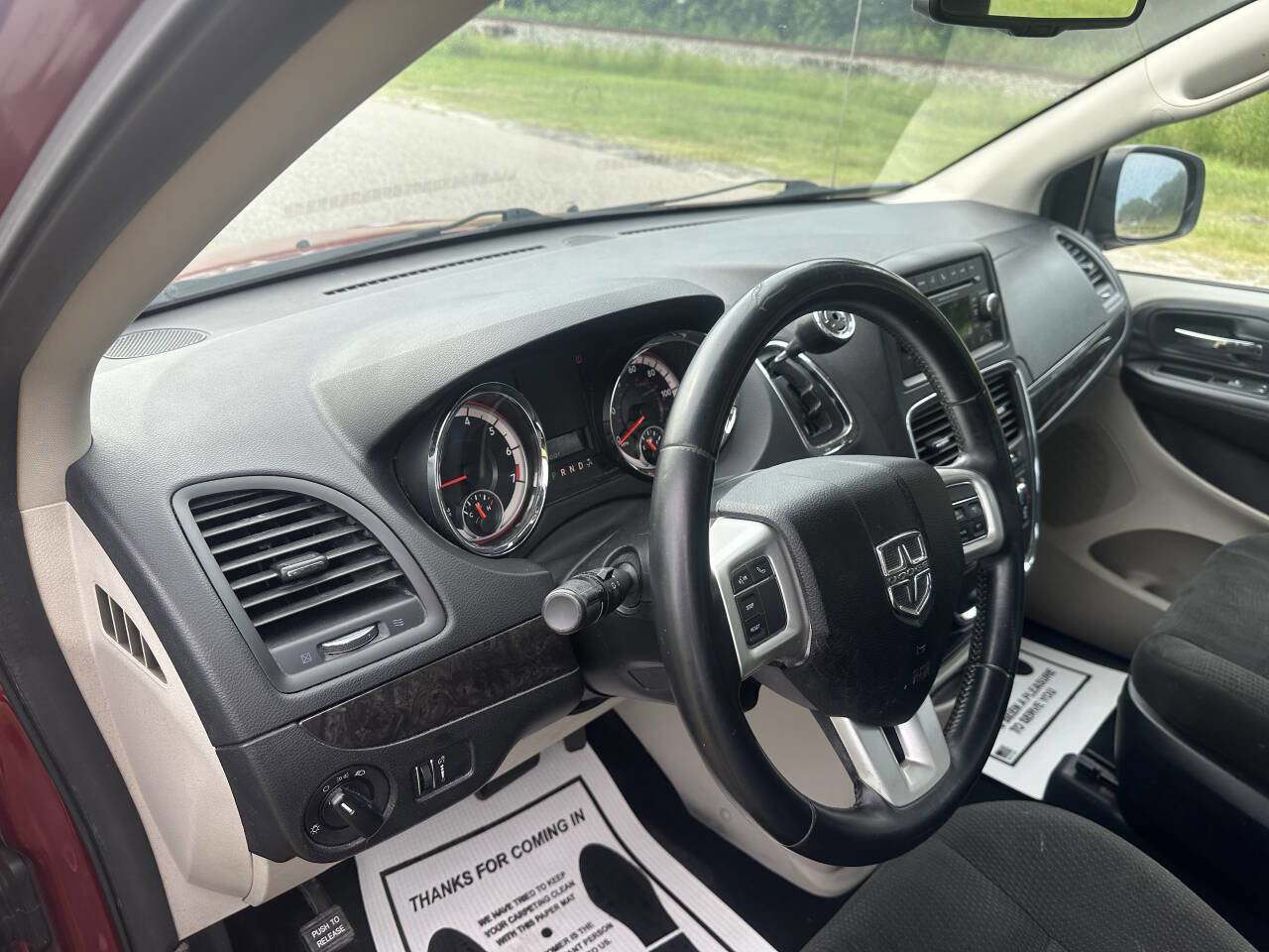 Used 2015 Dodge Grand Caravan American Value Package w/ UConnect Hands-Free Group image 10