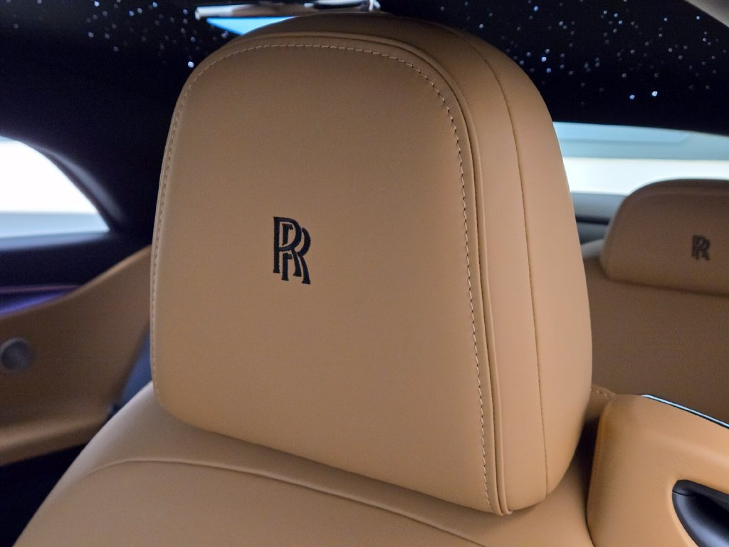 Used 2024 Rolls-Royce Spectre w/ Spectre Launch Package AWD/4WD image 28