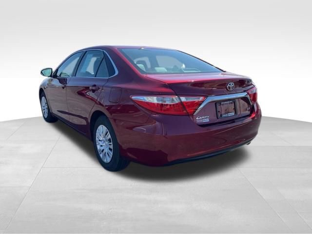 Used 2016 Toyota Camry LE FWD image 5