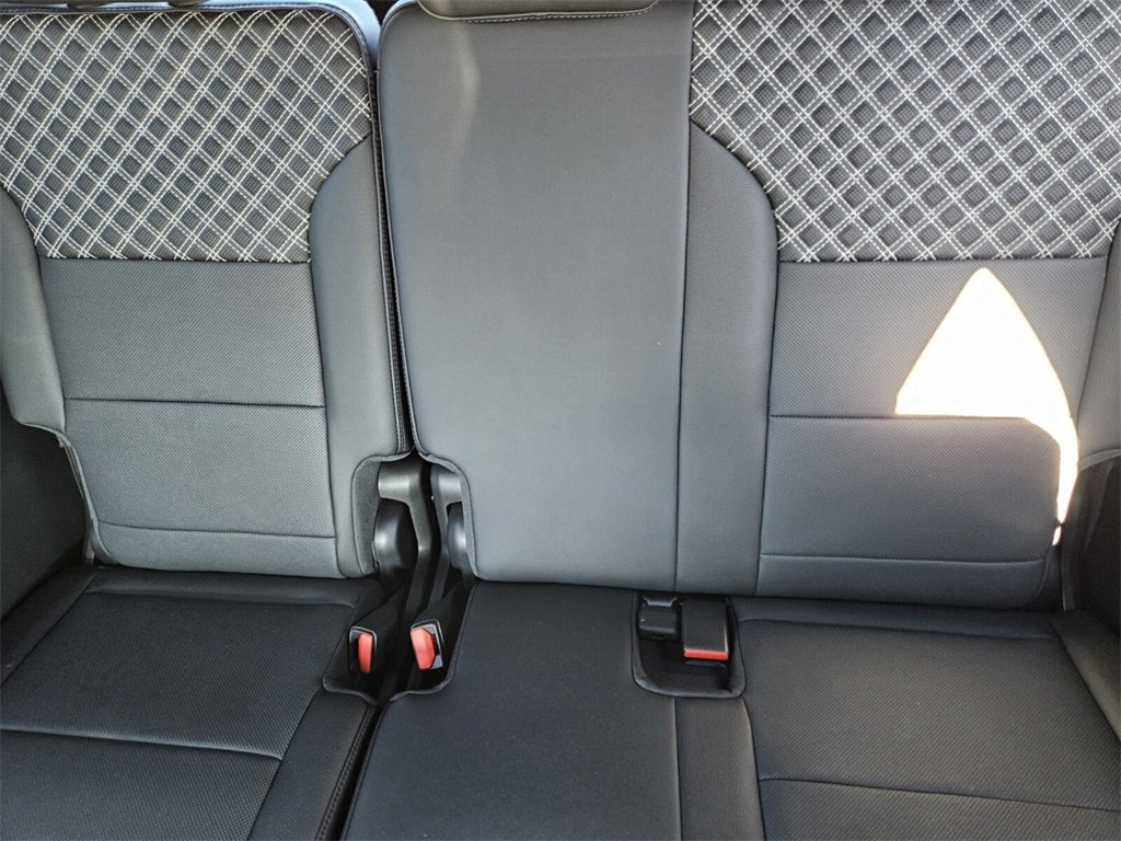 New 2025 GMC Acadia Denali image 5