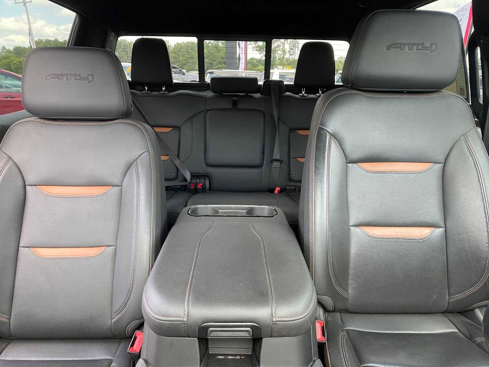 Used 2024 GMC Sierra 1500 AT4 w/ Technology Package AWD/4WD image 28