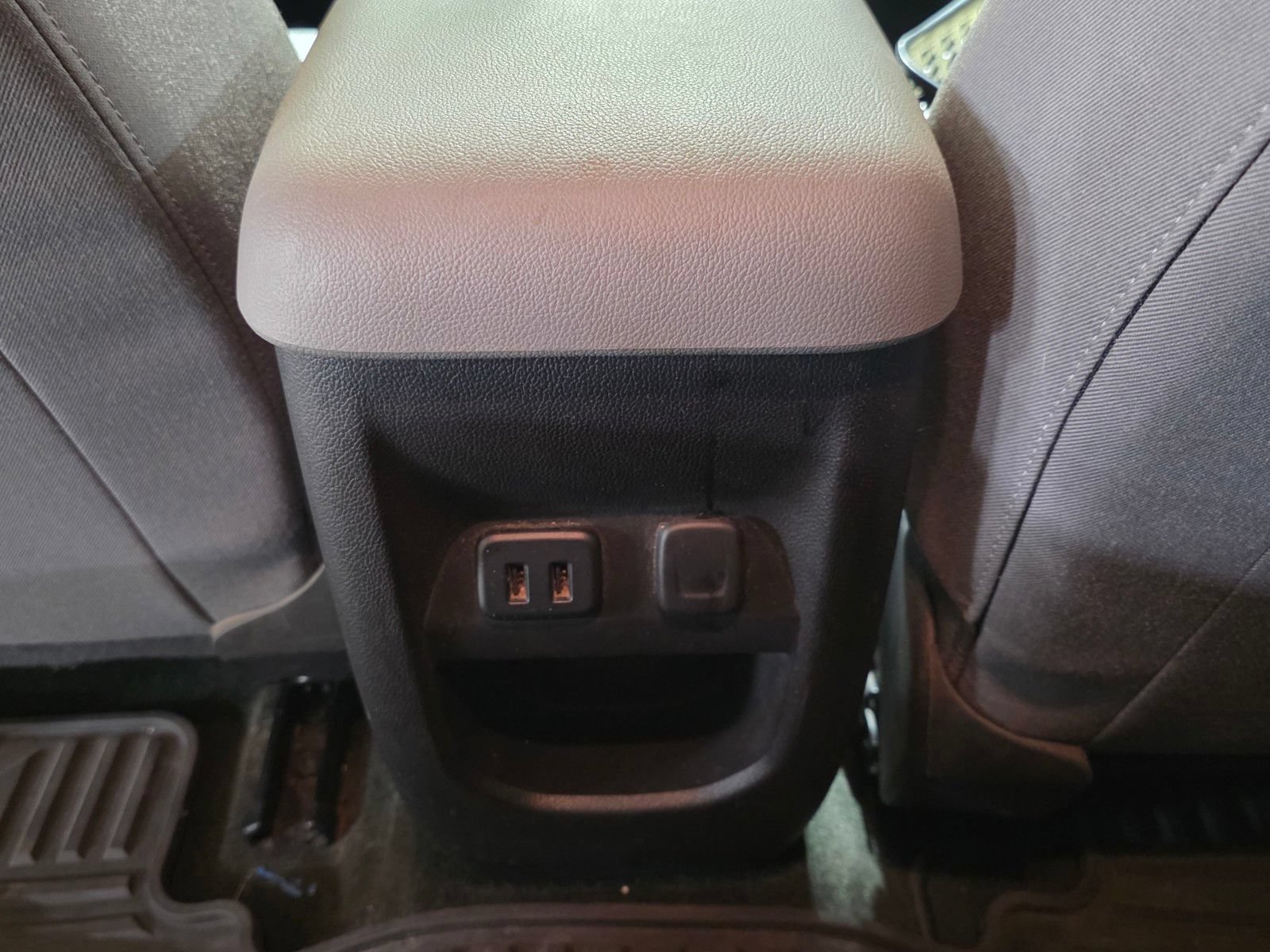 Used 2016 Chevrolet Colorado LT w/ LT Convenience Package AWD/4WD image 9