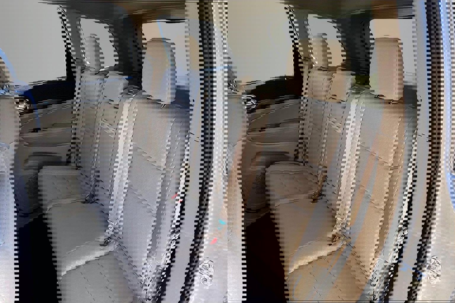 Used 2021 Jeep Grand Cherokee Laredo image 22