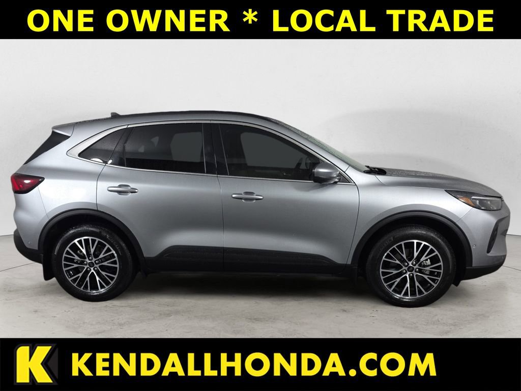 Used 2024 Ford Escape SE w/ PHEV Premium Package image 6