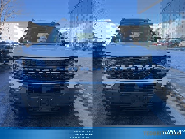 Certified 2025 Ford Bronco Sport Outer Banks w/ Outer Banks Tech Package+ image 2